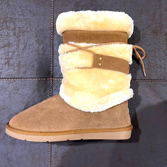 🌼Cozy Boots🌼 - Picture 6 of 11